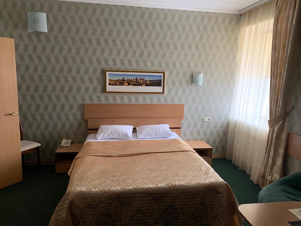 Hotel Dobrodiy Winnyzja Exterior foto